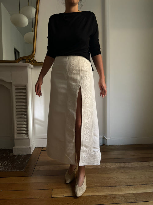 Long skirt with filet vintage lace